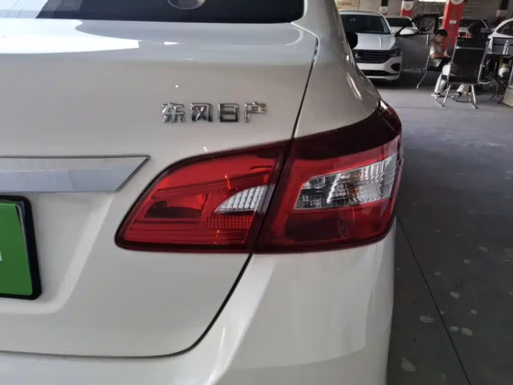 Nissan Sylphy — миниатюра 8