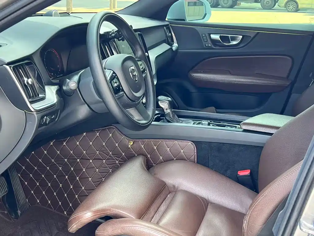 Volvo S60 — миниатюра 4
