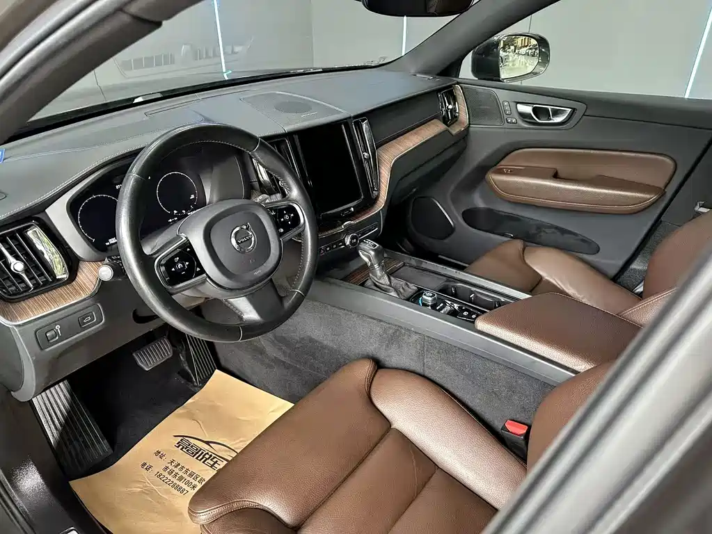 Volvo XC60 — миниатюра 11
