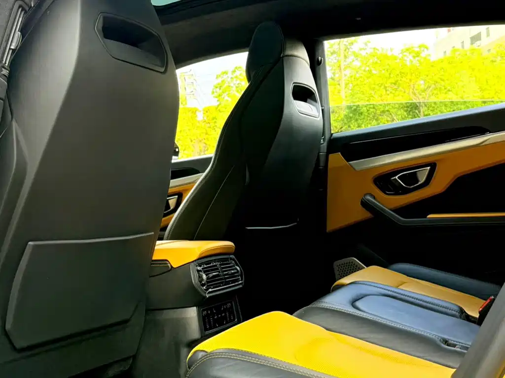 Lamborghini Urus — миниатюра 9