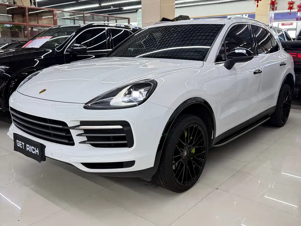 PORSCHE CAYENNE