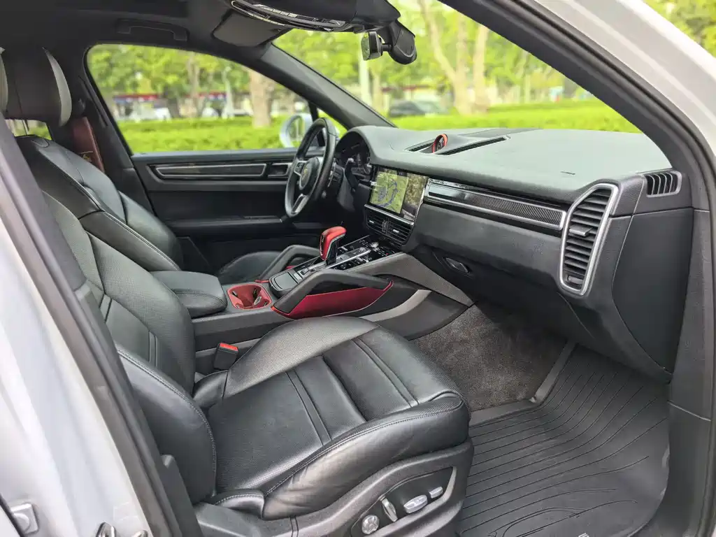 PORSCHE CAYENNE NEW ENERGY