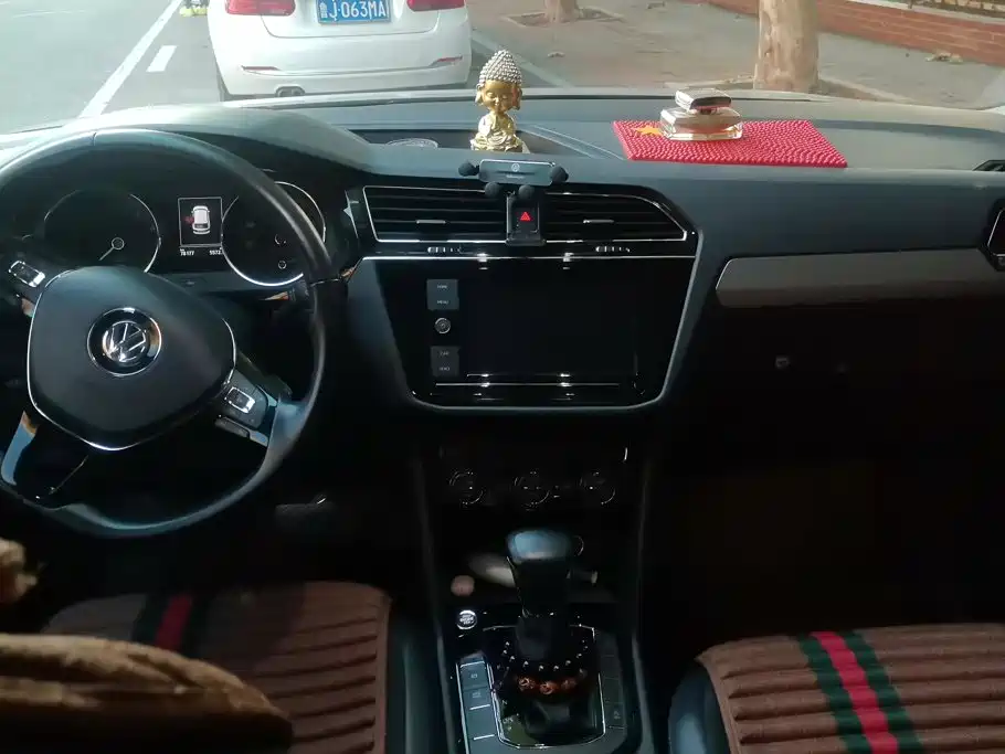 Volkswagen Tiguan L — миниатюра 12