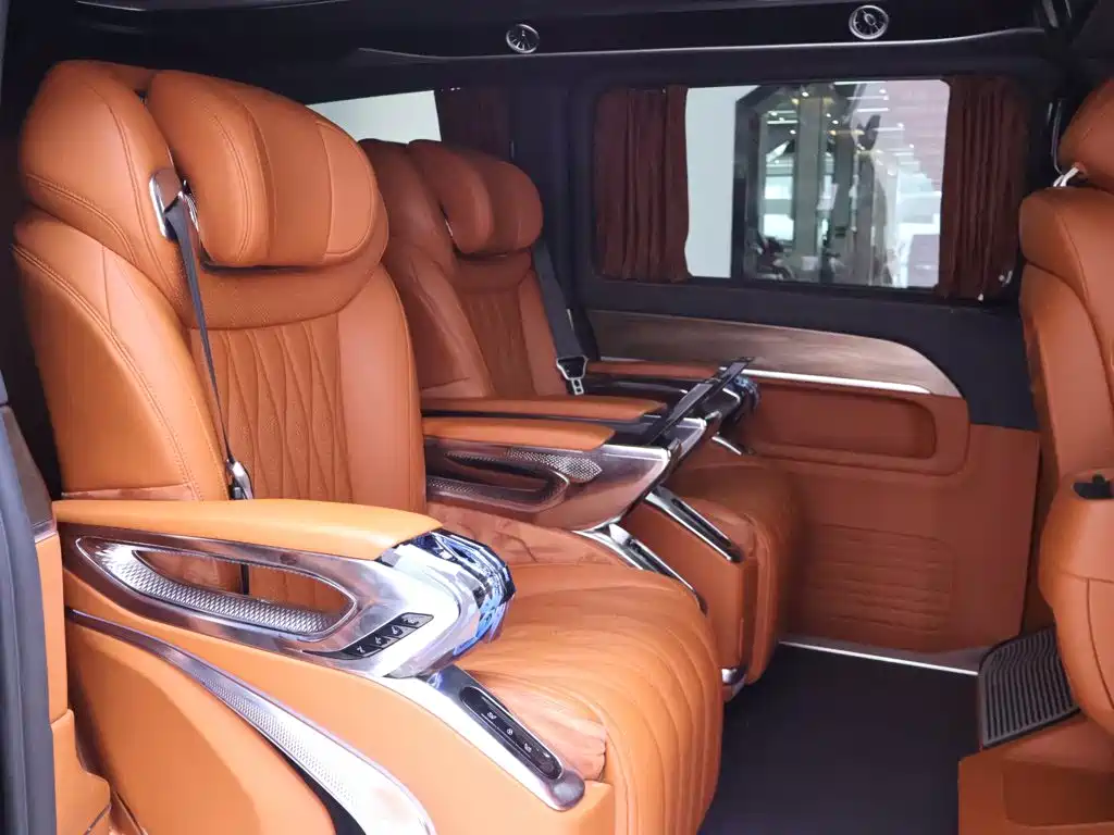 Mercedes-Benz V-Class — миниатюра 22