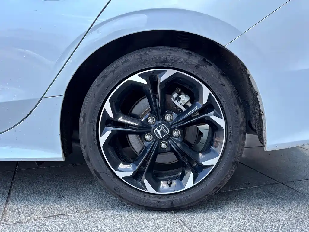 Honda Civic — миниатюра 8