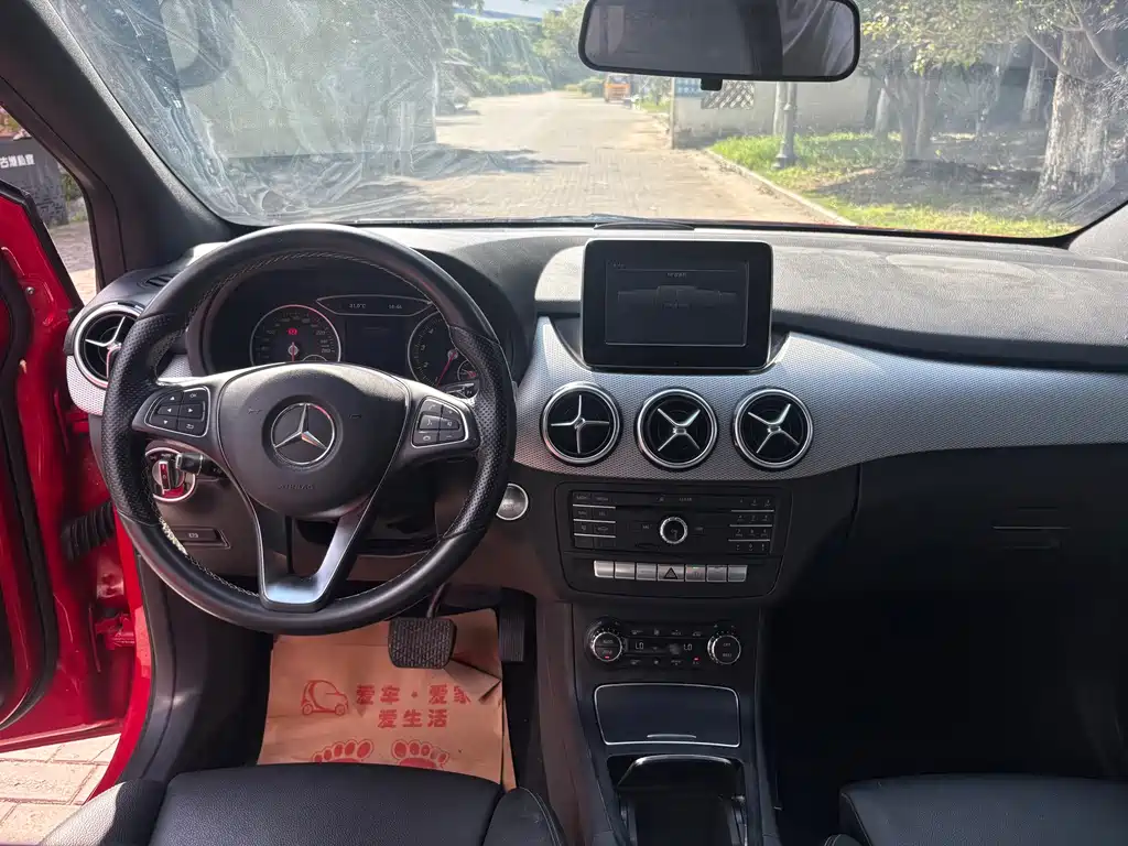 Mercedes-Benz B-Class — миниатюра 6