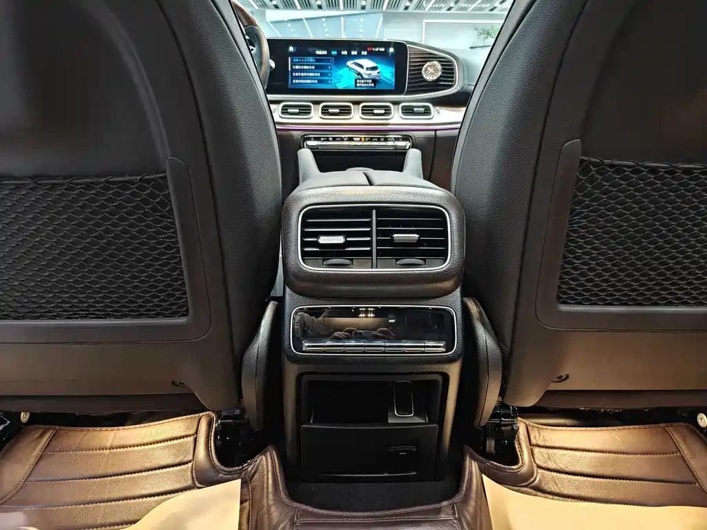 Mercedes-Benz GLS — миниатюра 11