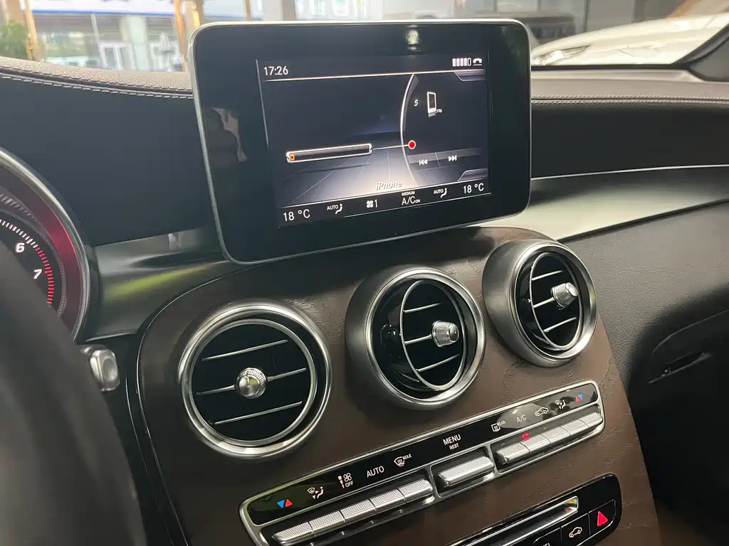 Mercedes-Benz GLC — миниатюра 10