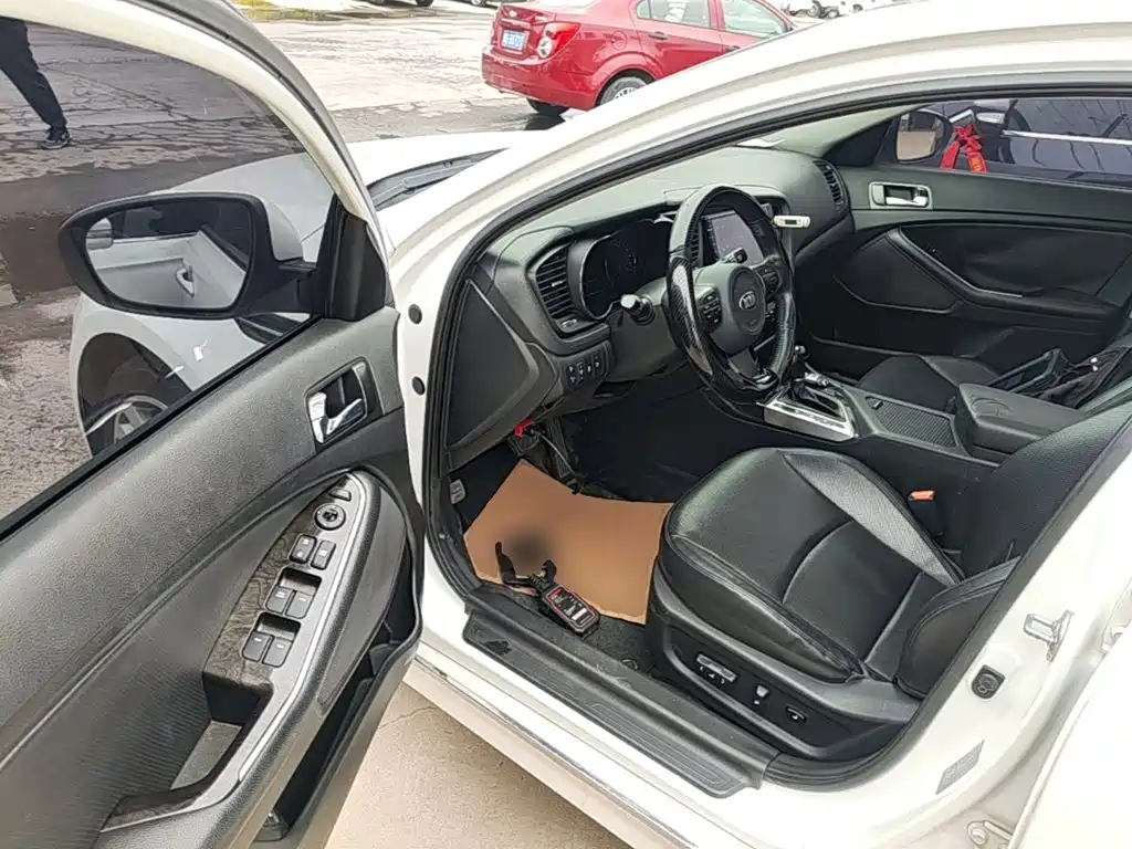 Kia K5 — миниатюра 16