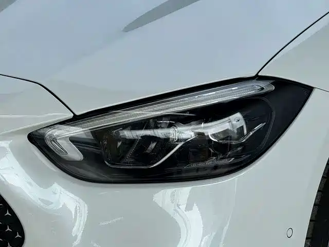 Mercedes-Benz C-Class — миниатюра 18