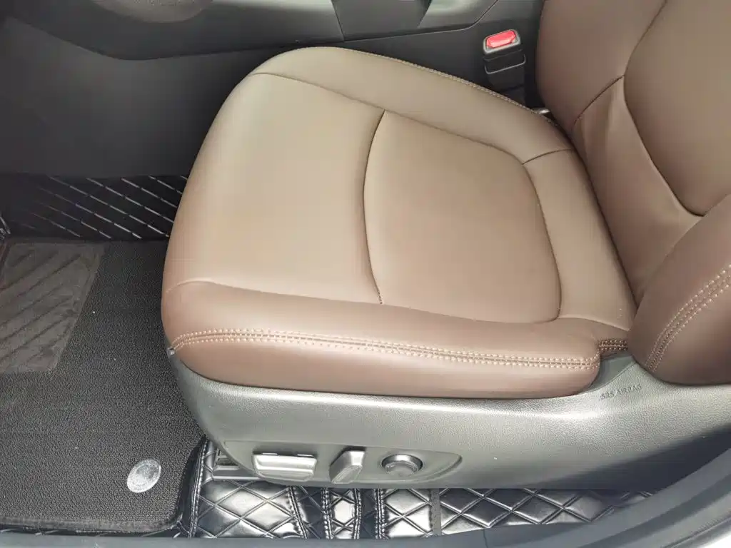 Toyota RAV4 — миниатюра 20