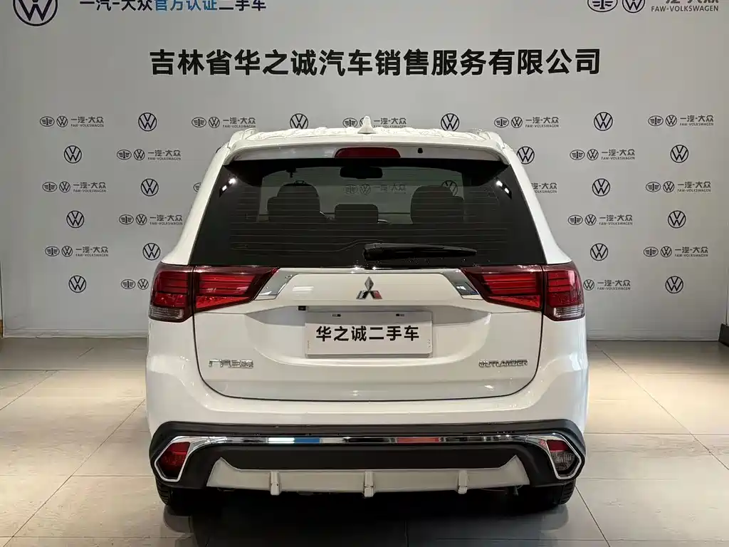 Mitsubishi Outlander — миниатюра 5
