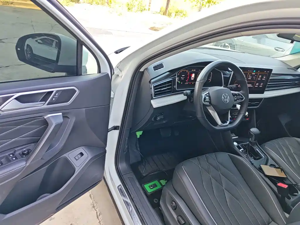 Volkswagen Tiguan L — миниатюра 16