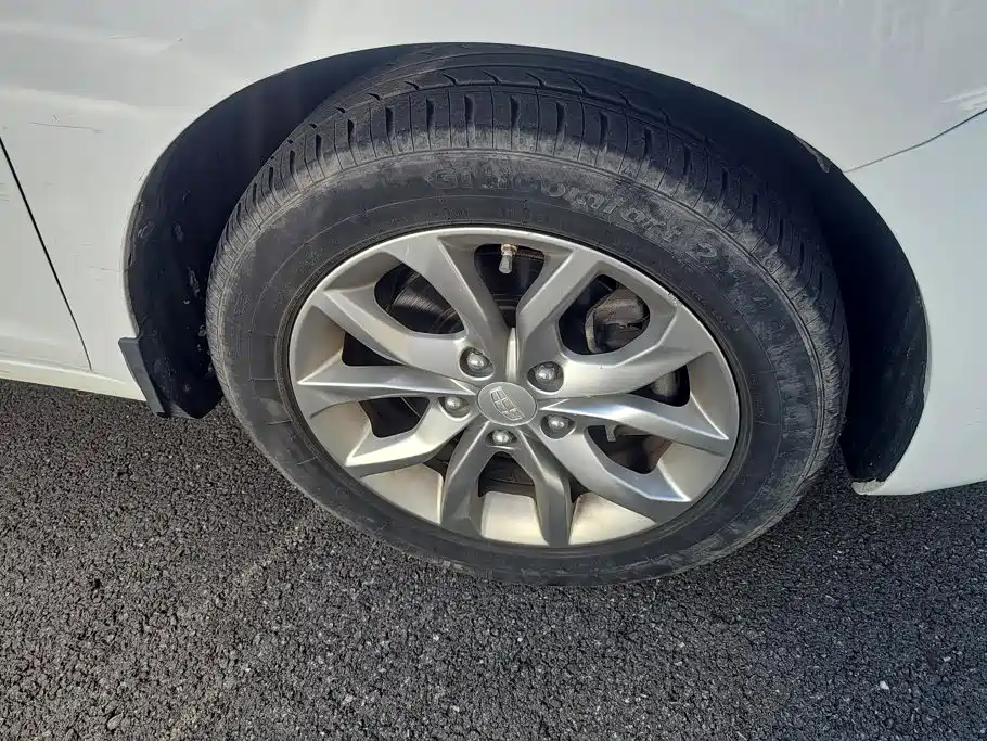 Geely Emgrand GL — миниатюра 6
