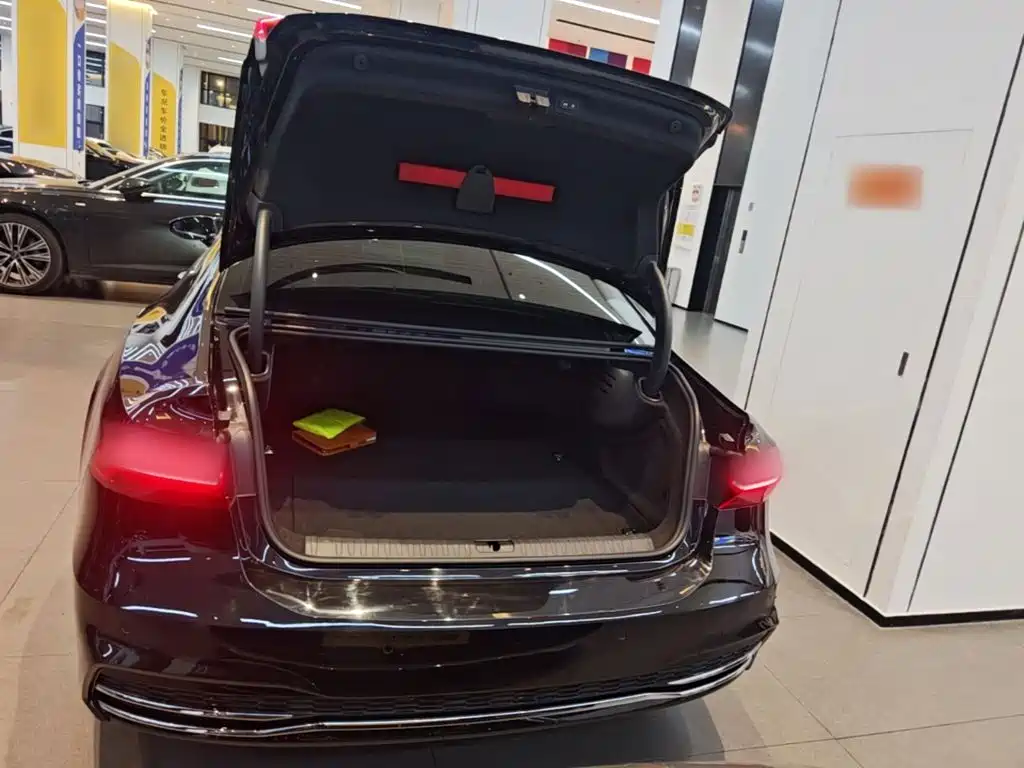 Audi A7L — миниатюра 19
