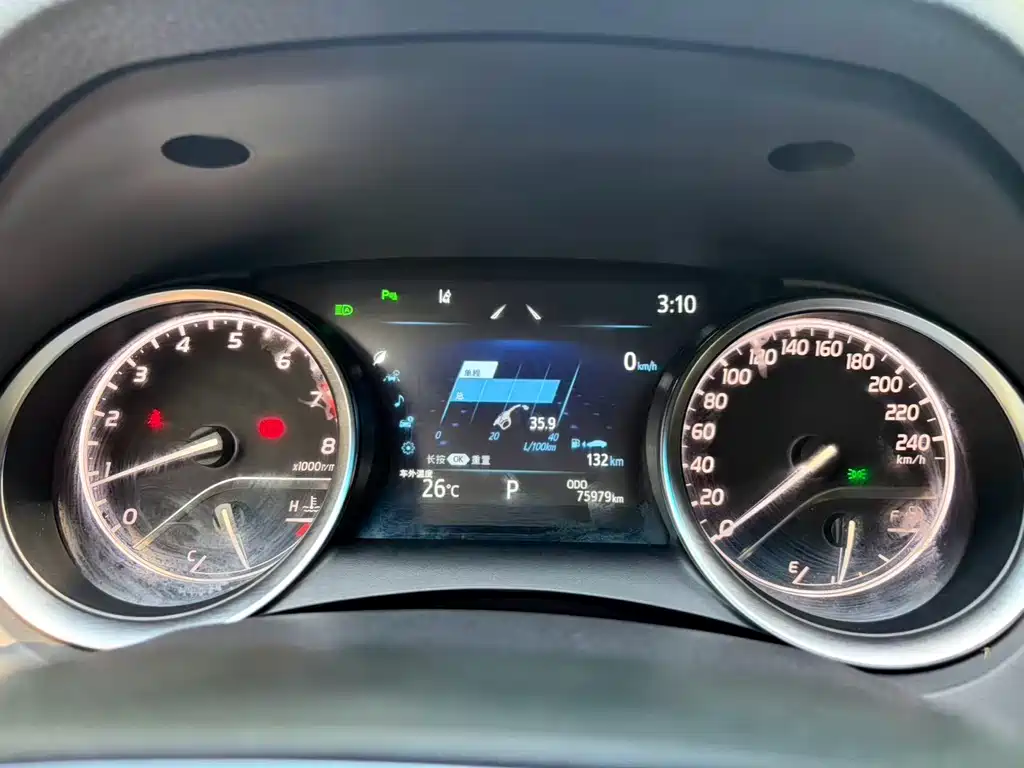 Toyota Camry — миниатюра 15