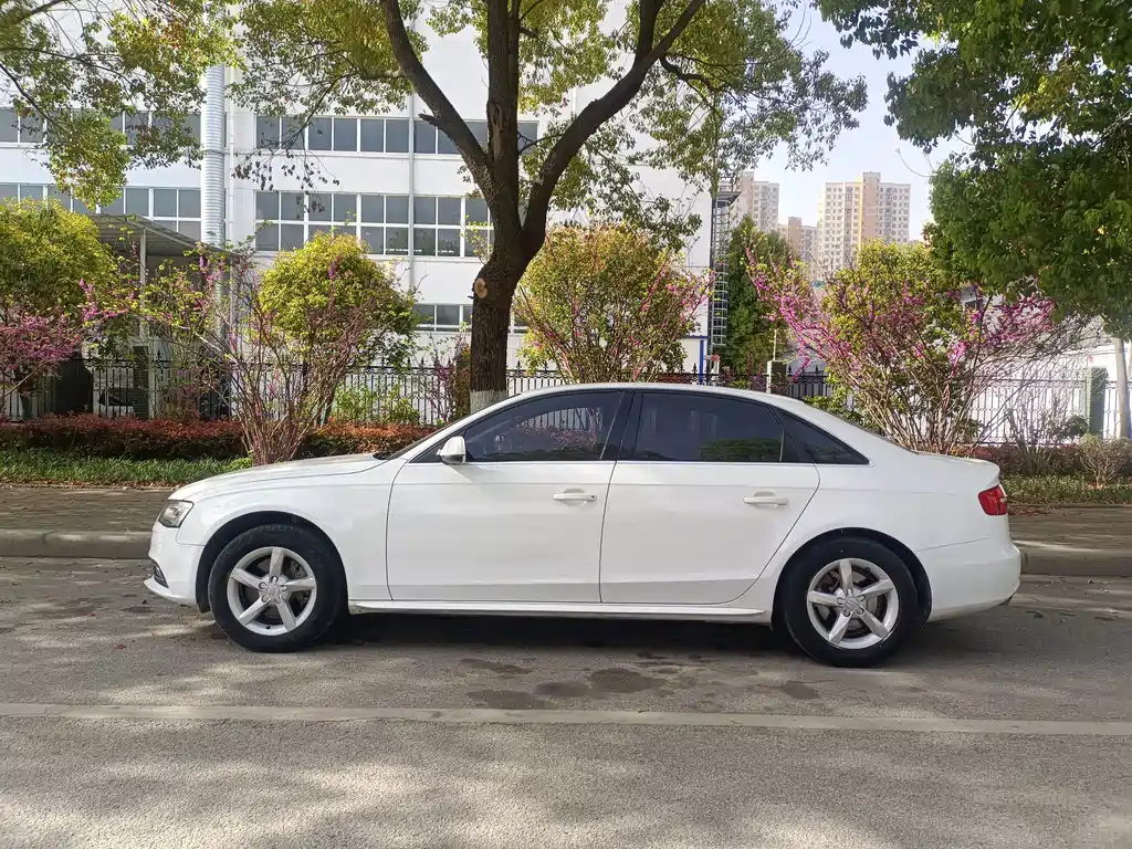 Audi A4L — миниатюра 7