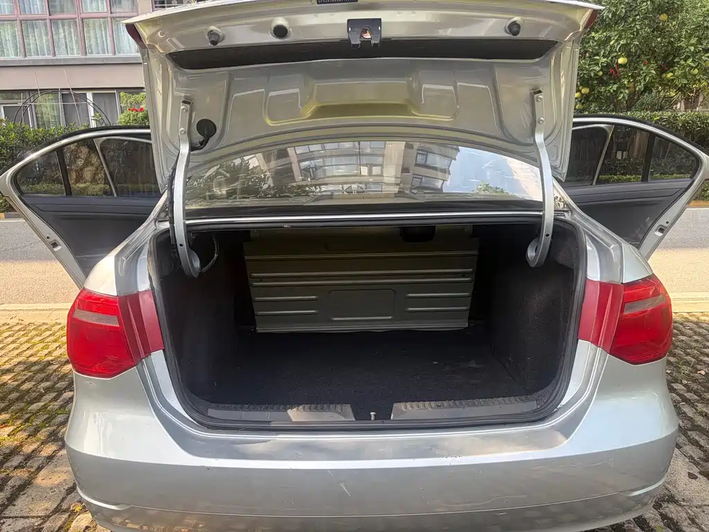 Volkswagen Jetta — миниатюра 19
