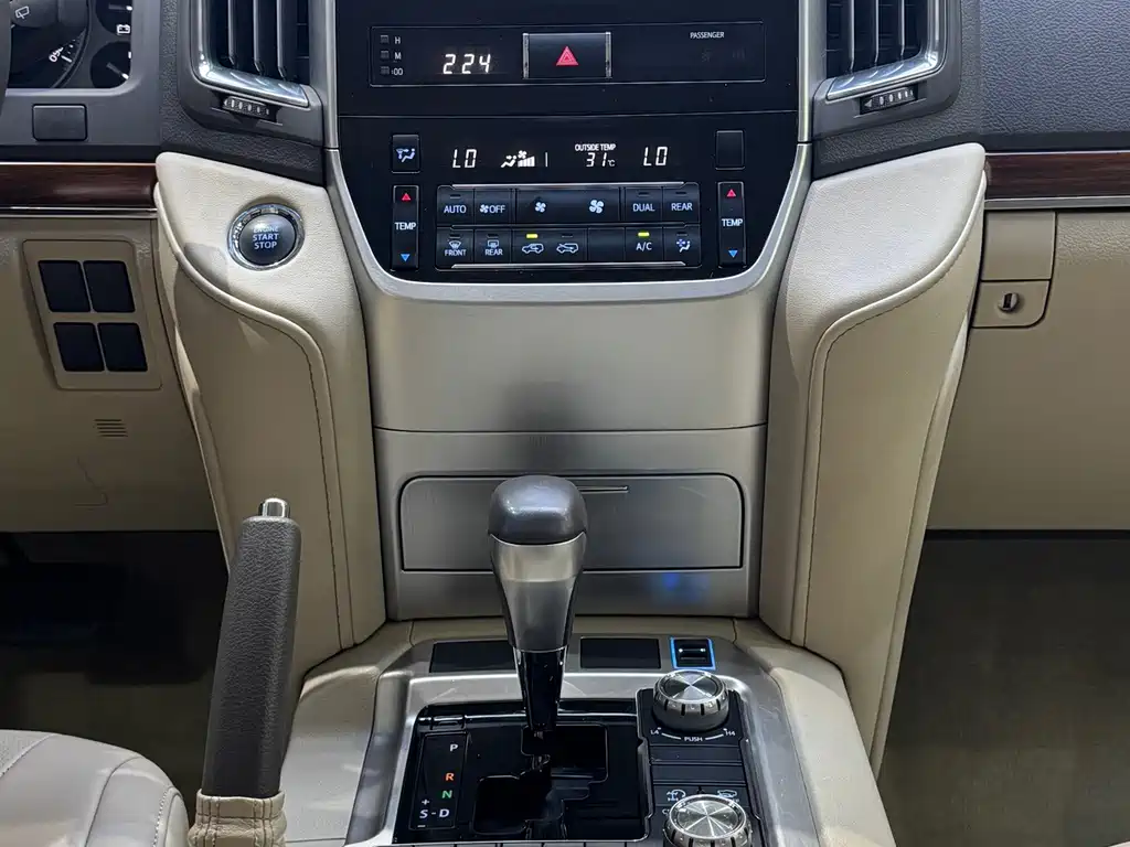 Toyota Land Cruiser — миниатюра 13