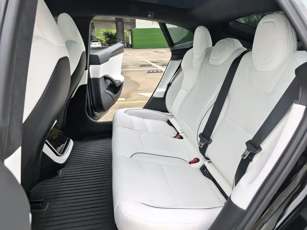 Tesla Model S 2023 Plaid