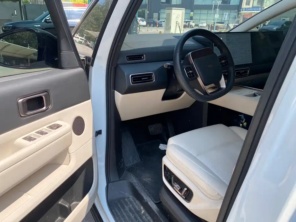 Li Auto Li MEGA — миниатюра 4