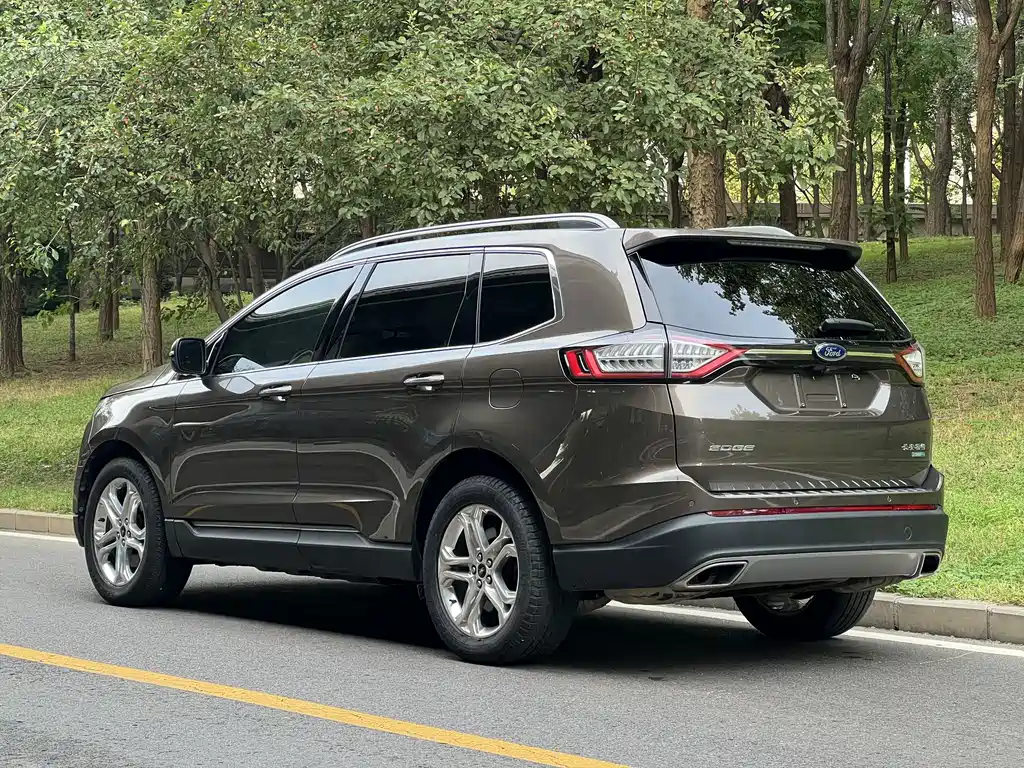 Ford Edge — миниатюра 10