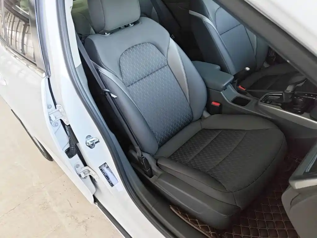 Chevrolet Malibu — миниатюра 25