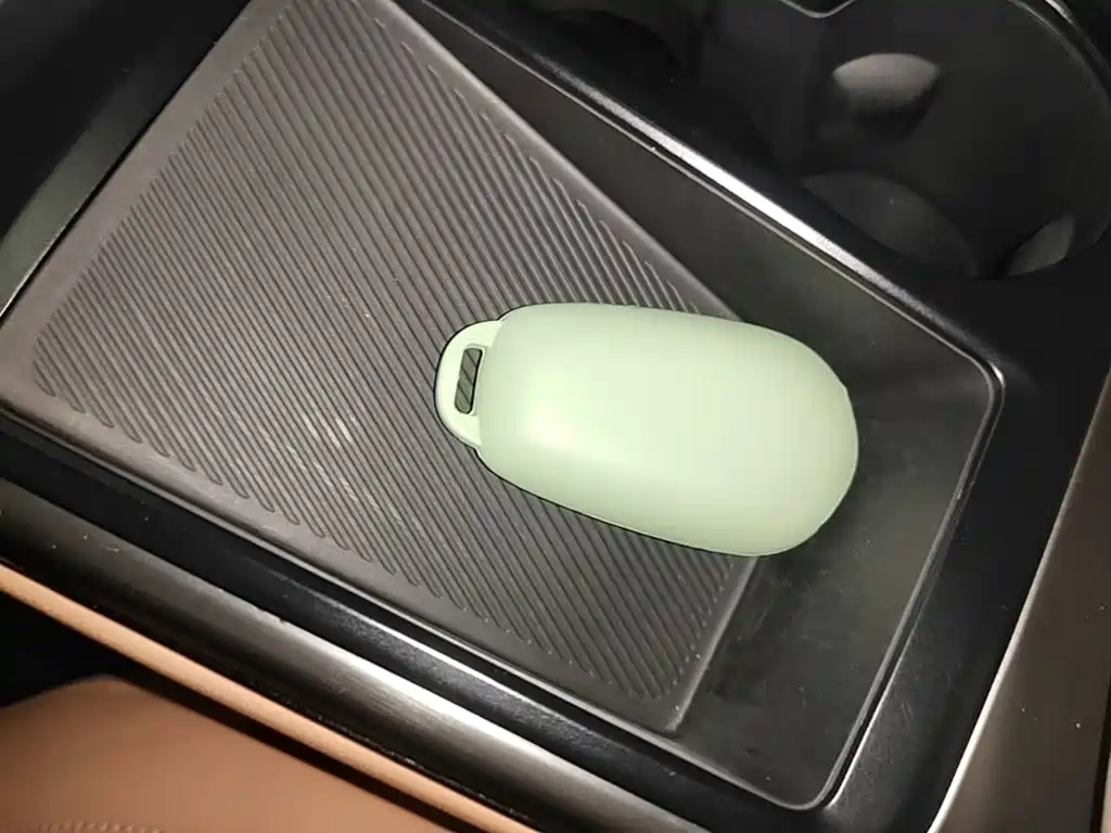 NIO ES8 — миниатюра 9