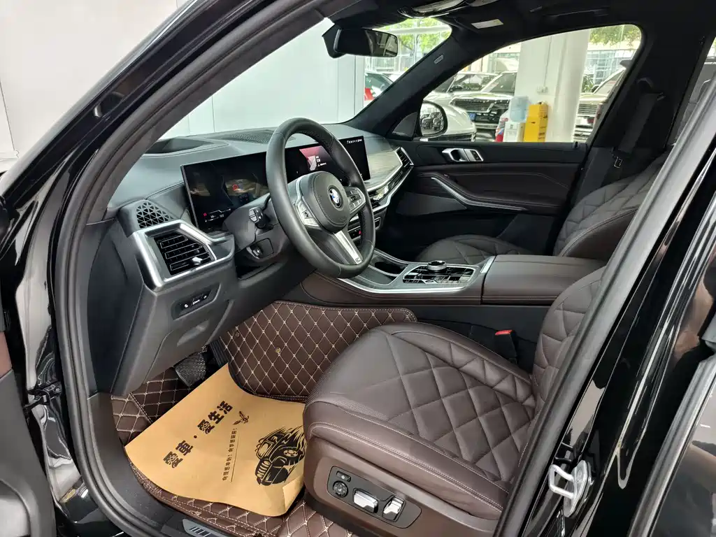 BMW X5 2023 xDrive 40Li M Sport