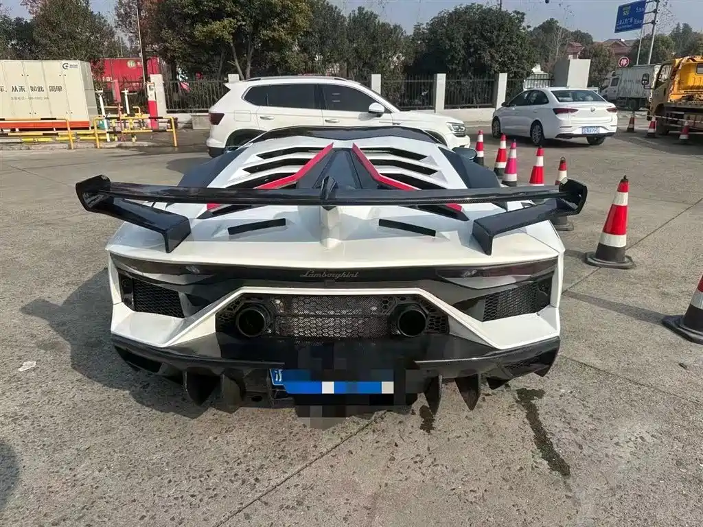 Lamborghini Aventador 2011 LP 700-4