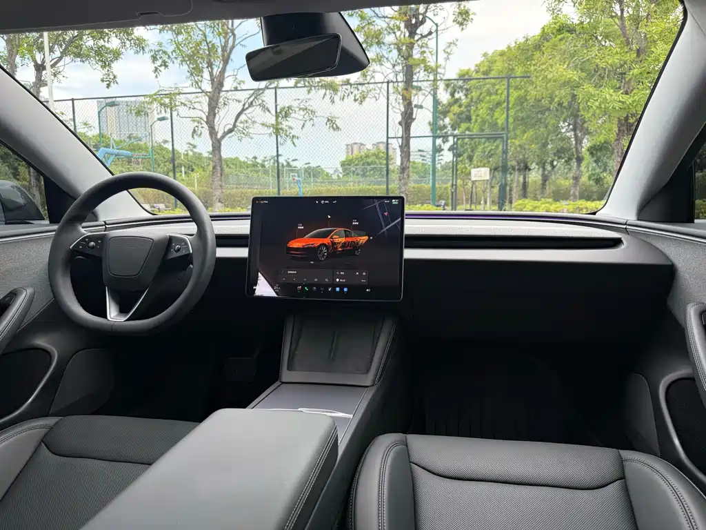 Tesla Model 3 — миниатюра 6
