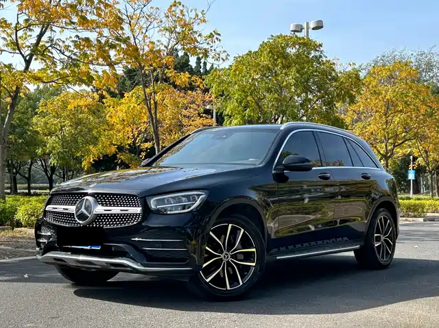 MERCEDES BENZ GLC 2021