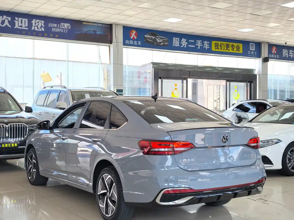 Volkswagen Lavida — миниатюра 5