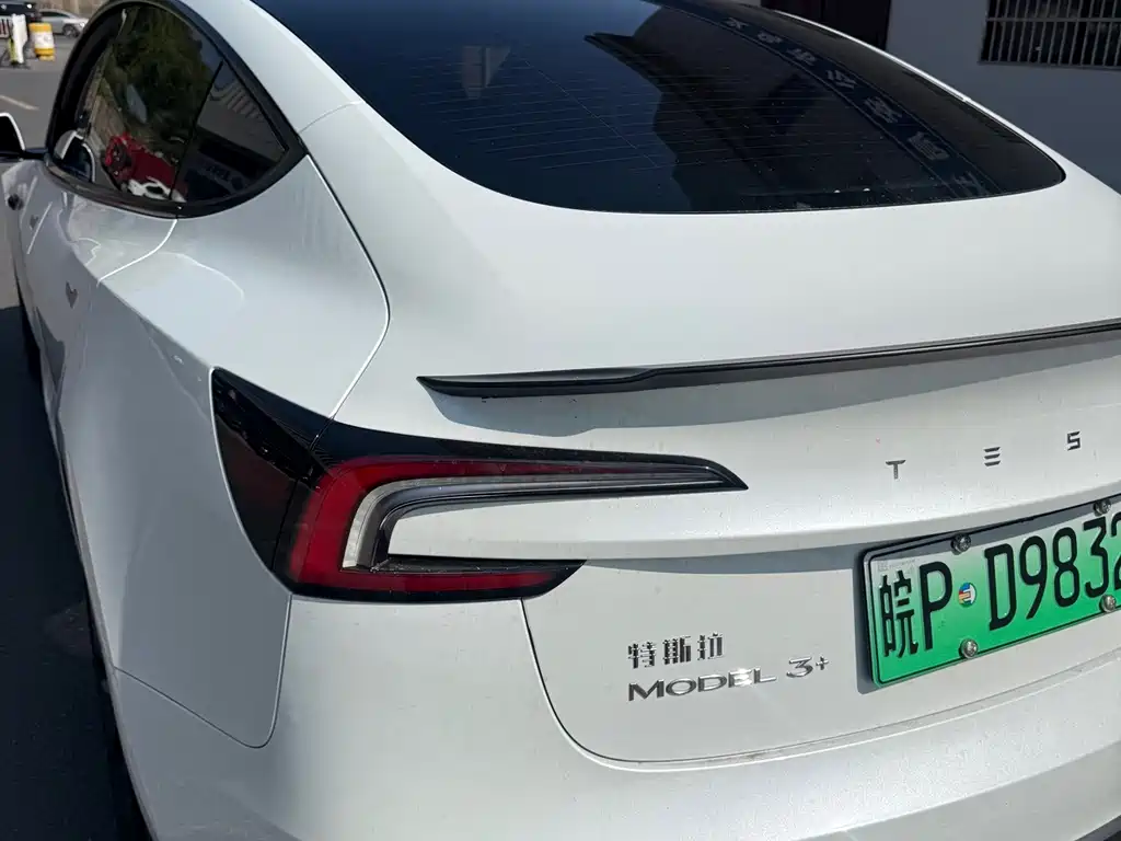 Tesla Model 3 — миниатюра 19