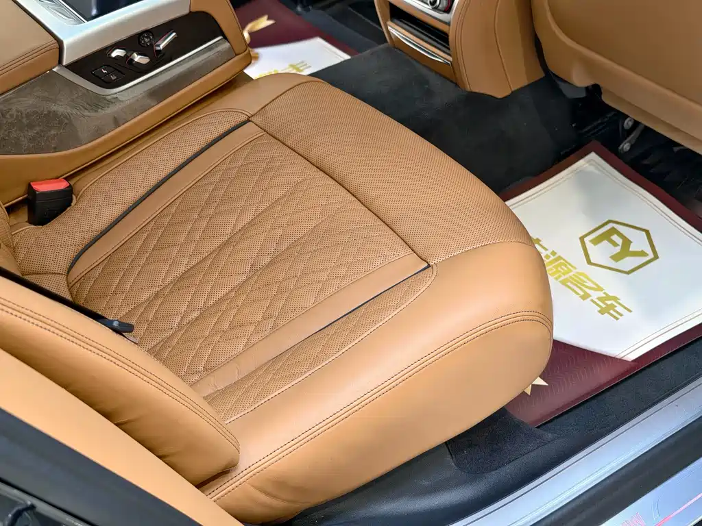 BMW 7 Series — миниатюра 15