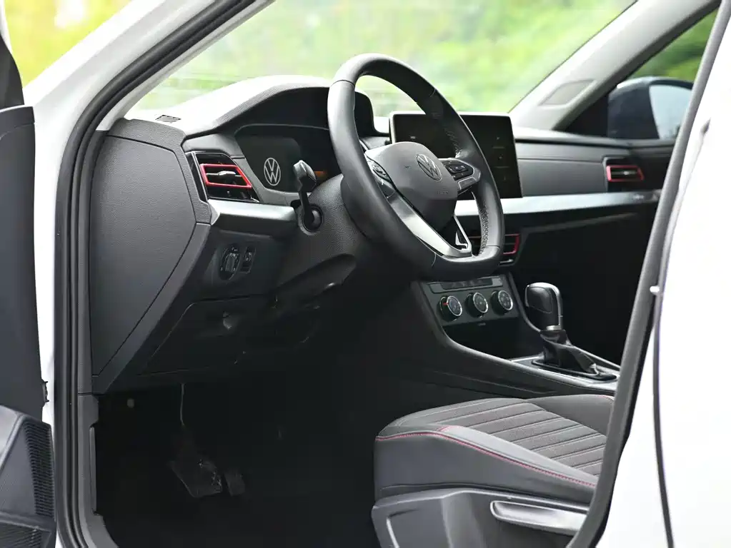 Volkswagen Lavida — миниатюра 4