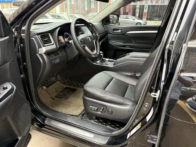 Toyota Highlander — миниатюра 9