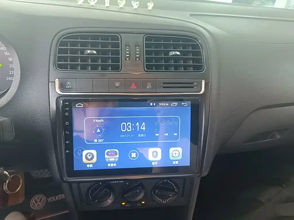 Volkswagen Polo — миниатюра 13