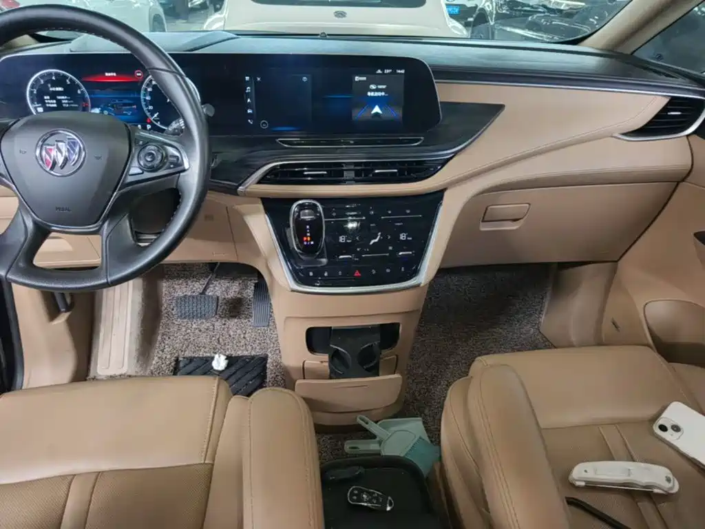 Buick GL8 — миниатюра 13