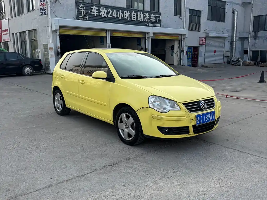 Volkswagen Polo 2009 1.6L AT