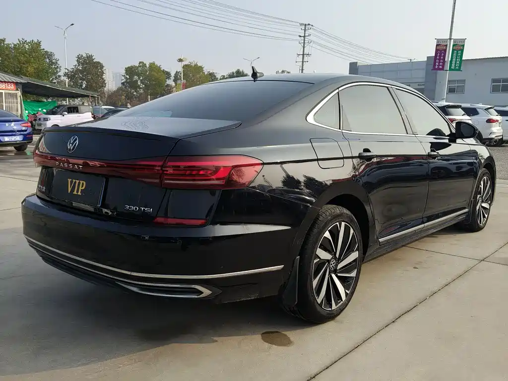 Volkswagen Passat 2022 330TSI Elite