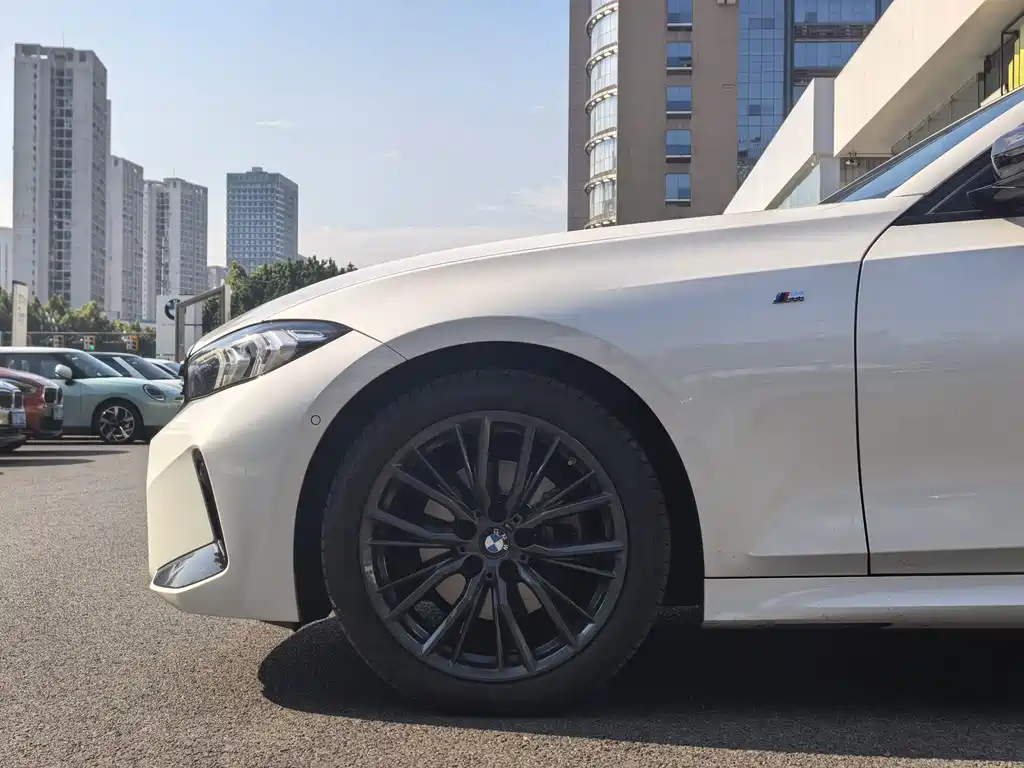 BMW 3 Series — миниатюра 4
