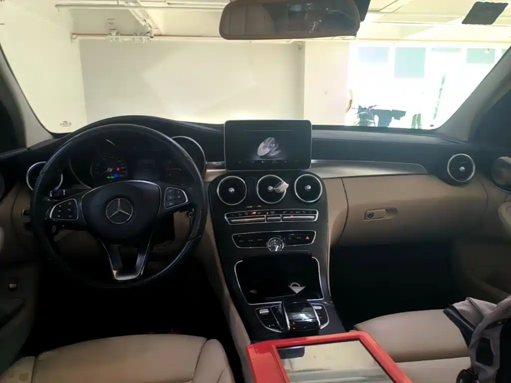Mercedes-Benz C-Class — миниатюра 10
