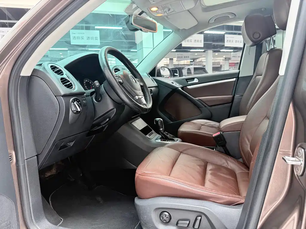 Volkswagen Tiguan 2012 2.0TSI Luxury