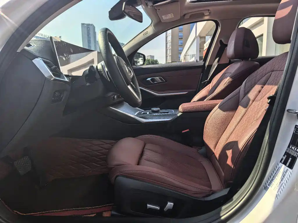 BMW 3 Series — миниатюра 10