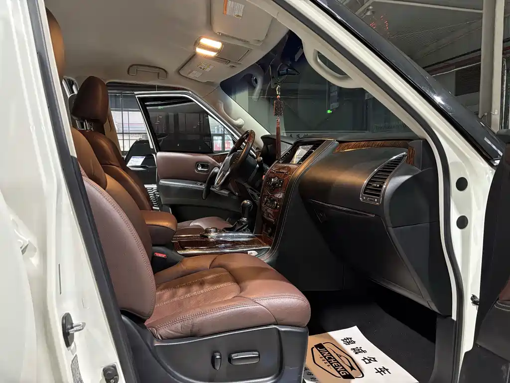 Nissan Patrol — миниатюра 11