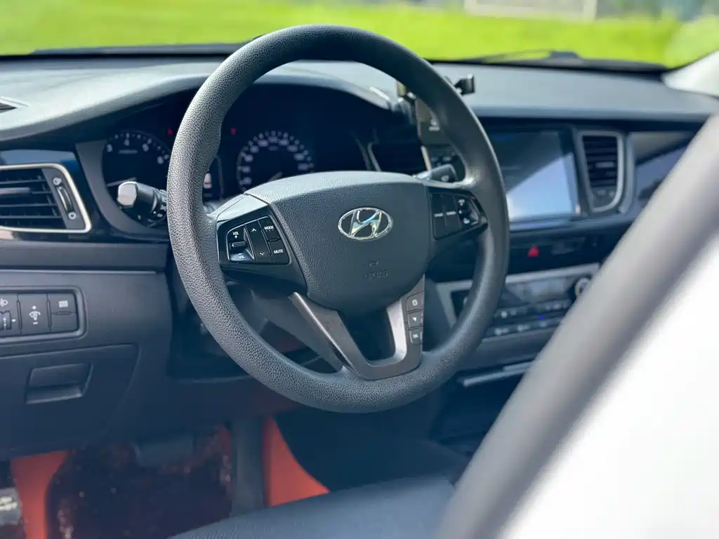 Hyundai Mistra — миниатюра 9