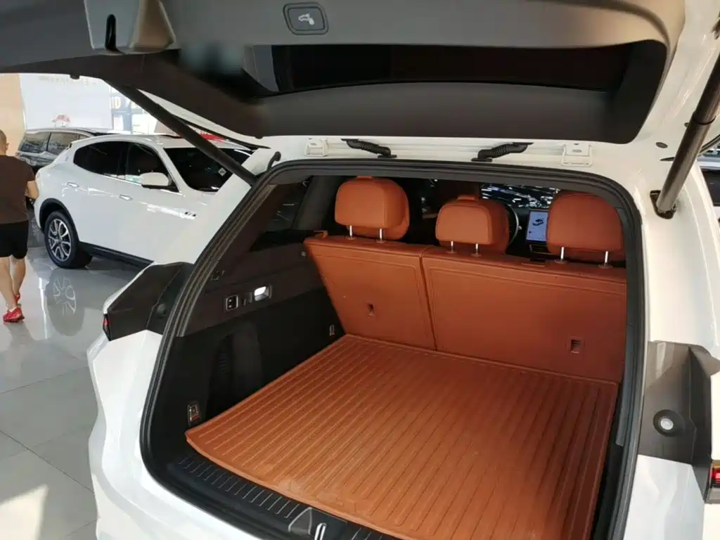 Li Auto Li L6 — миниатюра 19