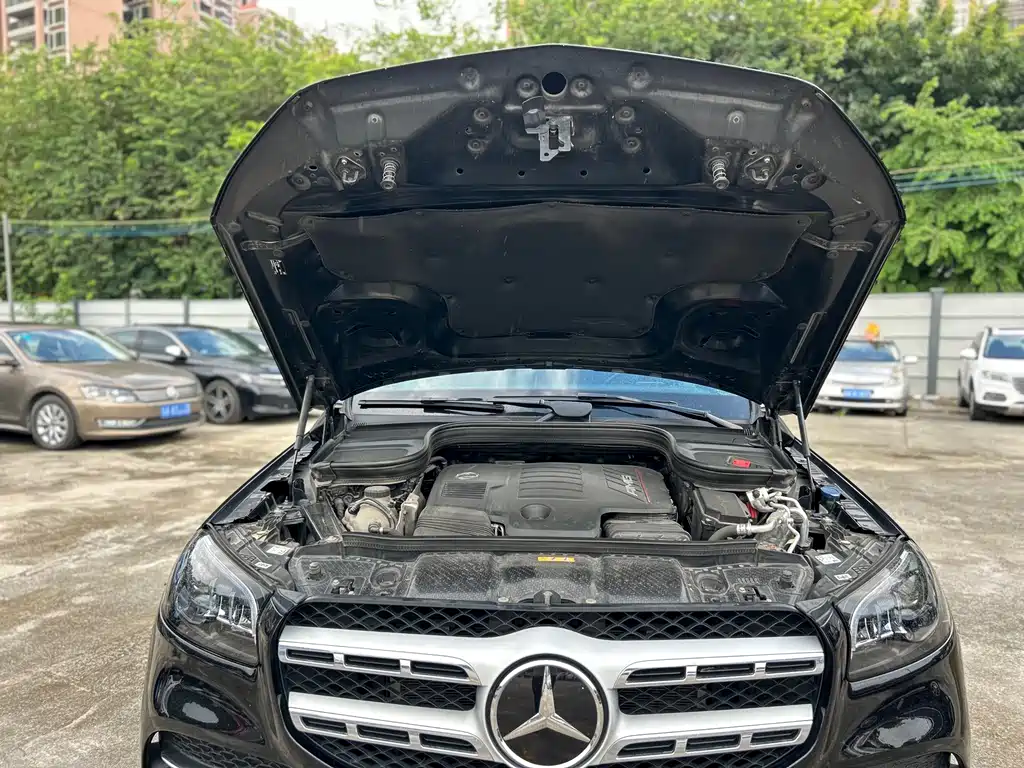 Mercedes-Benz GLS — миниатюра 52