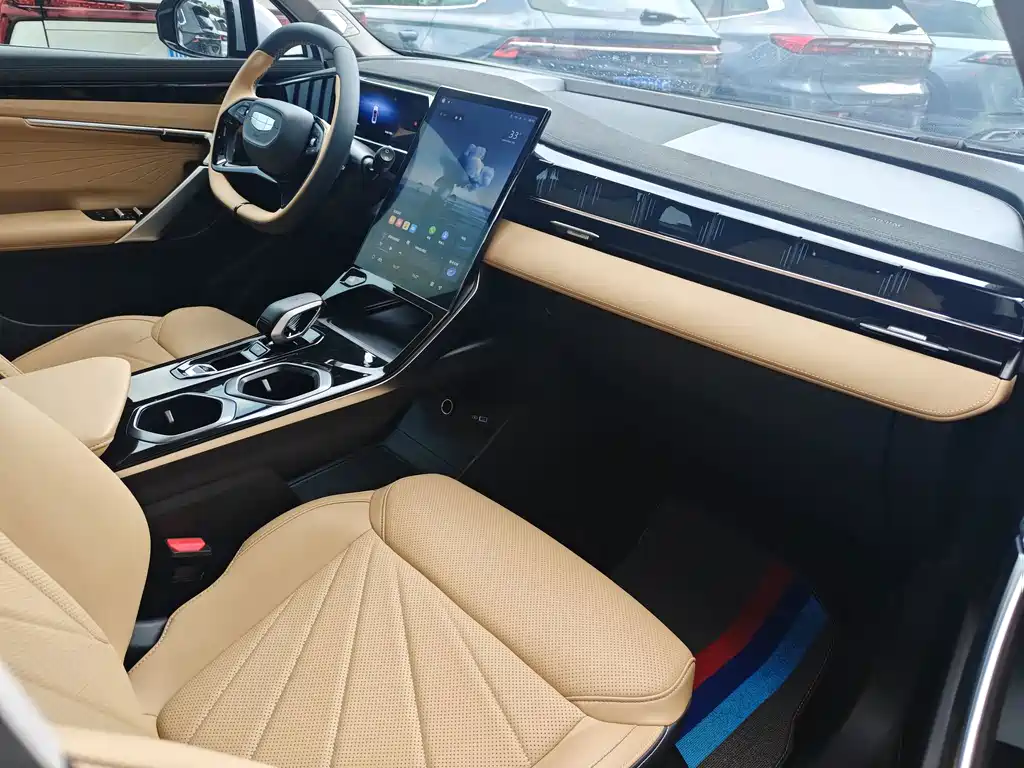 Geely Boyue L — миниатюра 13